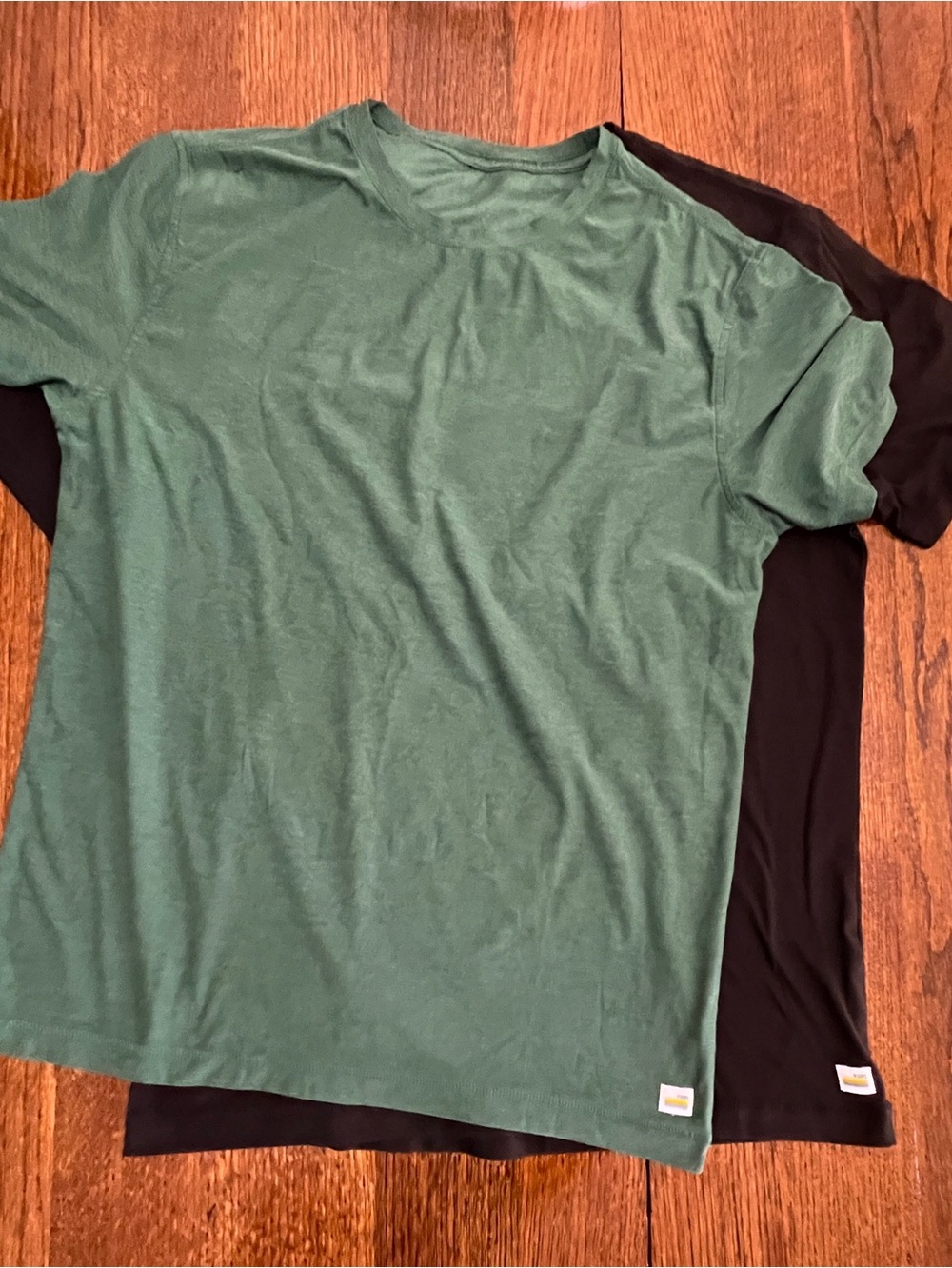 VUORI Mens Soft Tee Bundle